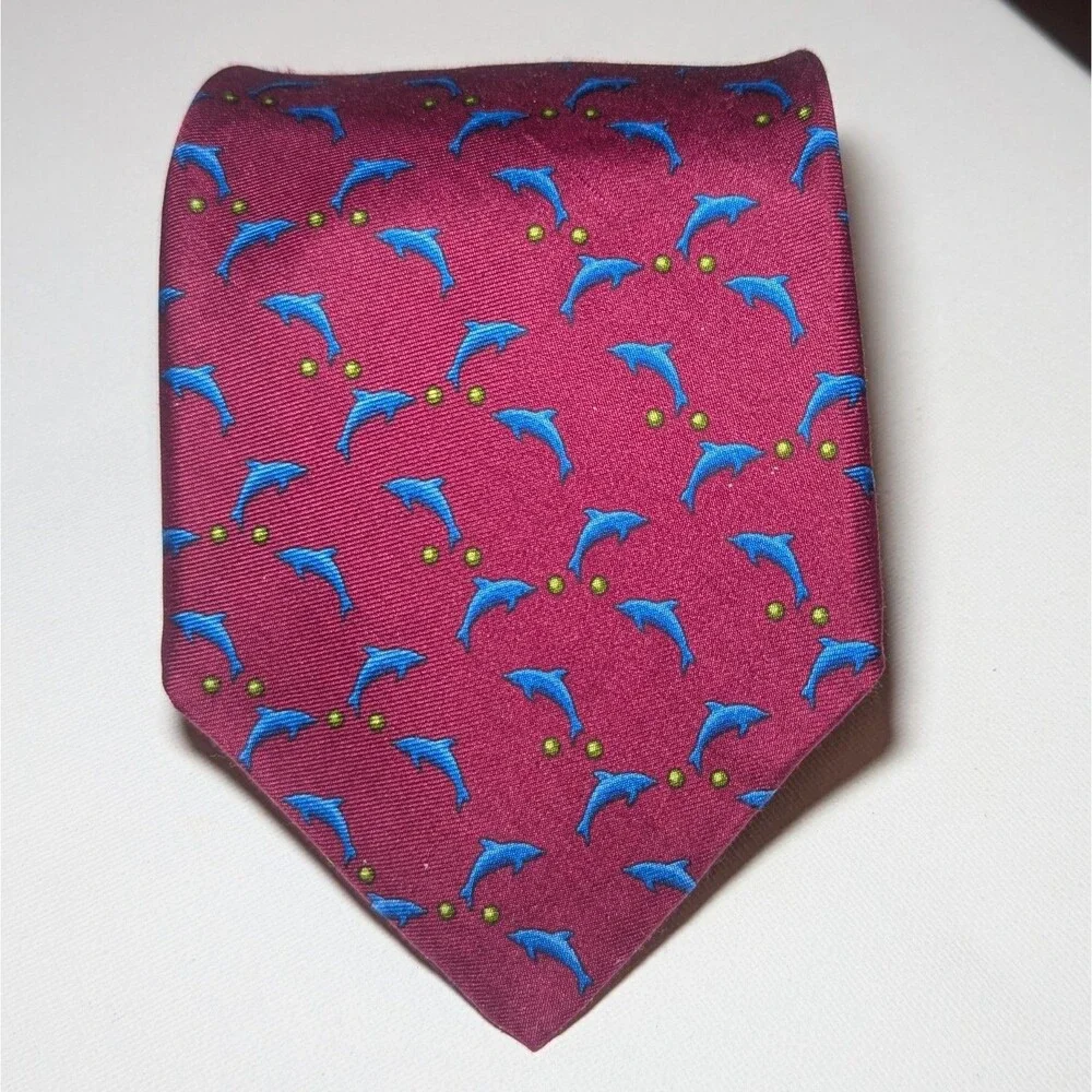Brooks Brothers Makers Red Pure Silk Necktie Blue Dolphin Pattern Tie 57